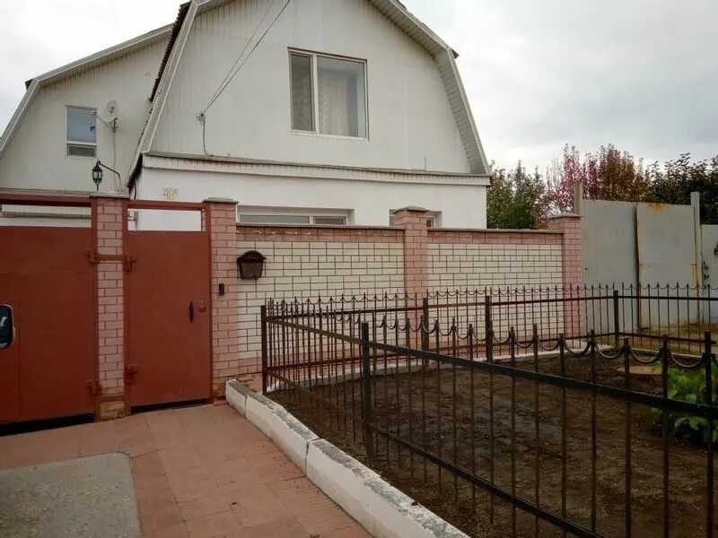 Дом в энгельсе. Коттеджи город энгельс. Дом энгельс саратовская обл. Авито энгельс. Авито дом энгельсский.