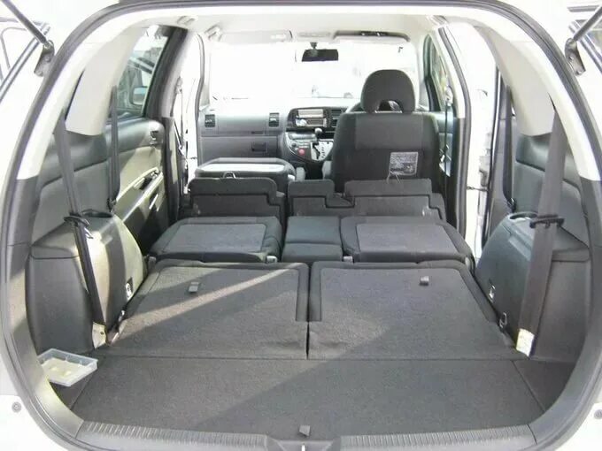 Как снять сиденья на више Установил бардачок от Toyota Harrier Toyota Wish (AE10), 1,8 л, 2005 года тюни