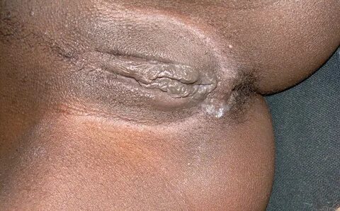 wet black pussy allready fucked, coño negro hume.