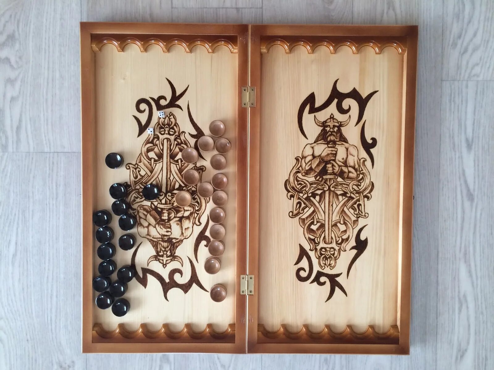 Рисунок на нарды. Рисунки на нардах. Рисунки для нард. Рисунки на нардах. Доска для нард.