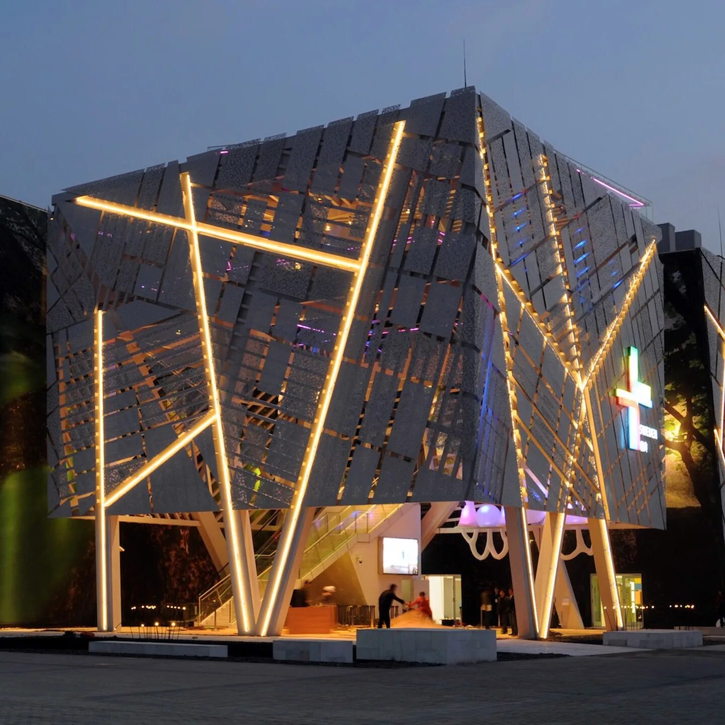 Экспо выставочный центр варшава официальный. Павильон экспо швеция фасад. Здания выставок. Архитектура проект. Здания выставок.