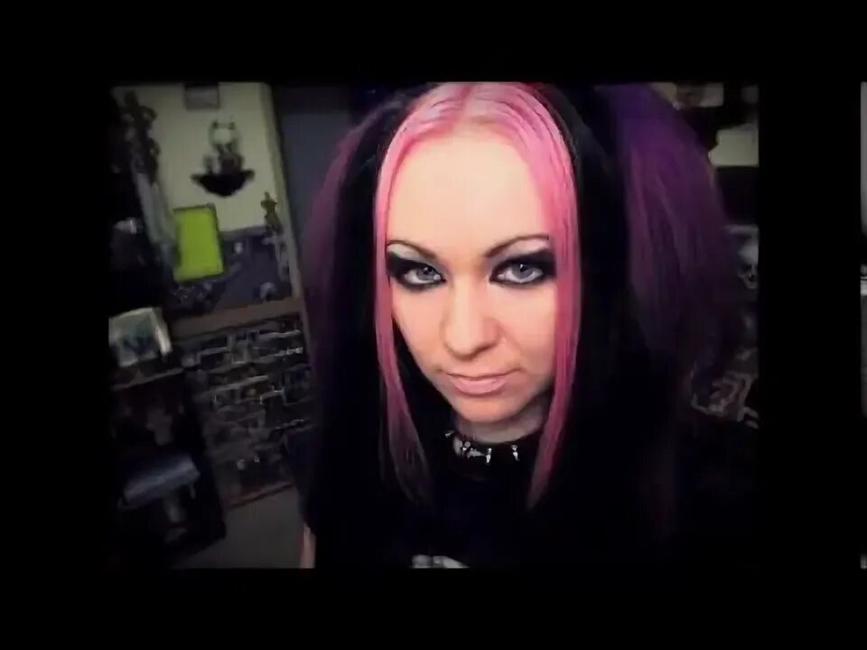 18 летние девушки. Leah maus 2021. Девушки 18. Molly brown медсестра. Leah mouse.