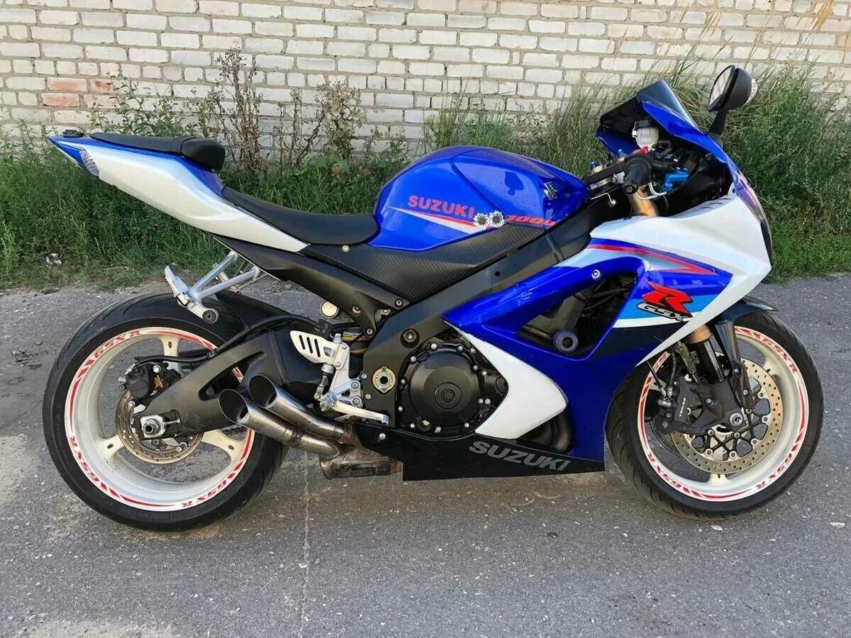 Купить сузуки 1000. Сузуки джиксер 1000. Suzuki GSXR 600. Suzuki GSX R 2007. Suzuki GSXR 1000 2007.