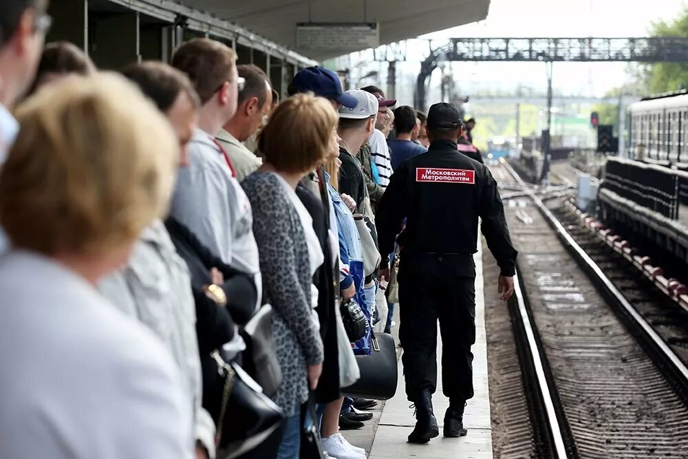 Метро выхино закроют. Станция метро Выхино. Станция Выхино. Московское метро станция Выхино. Платформа Выхино метро.