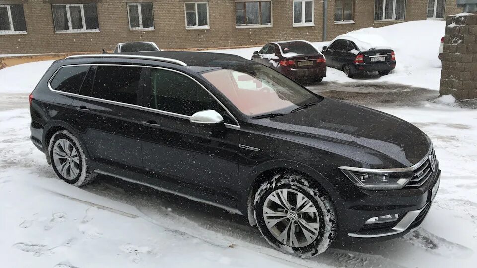 Volkswagen Passat Alltrack черный. VW Passat b8 Alltrack. Passat Alltrack b8 диски. VW Alltrack b8.