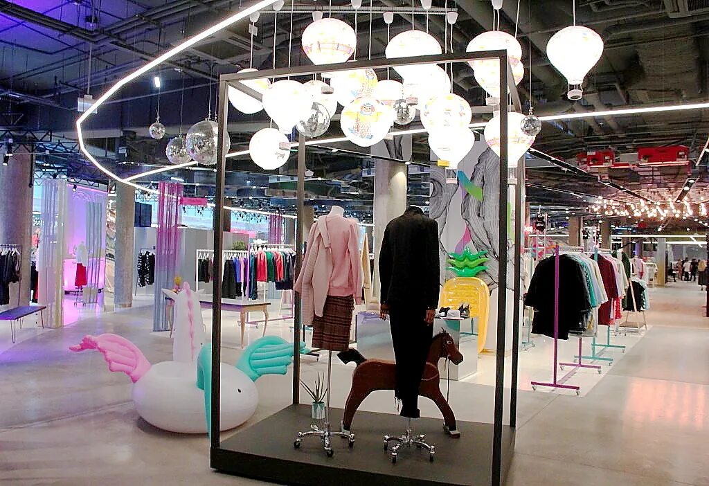 авиапарк тц магазин trend island. 1881 одежда авиапарк. торговые центры женской одежды. тренд исланд магазин авиапарк. авиапарк тц магазины одежды.