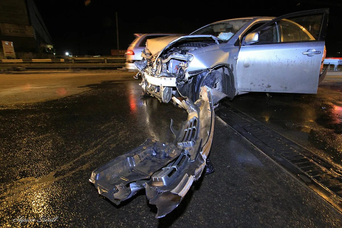 битая ваз 2106 белая. блогер саид губденский авария. разбитая ваз 2107 темно зеленая. разбитое зеркало осколки. сейчас разбитый.