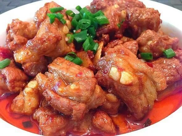 Жареные хрящи. Хрящи рецепты. Свиные хрящики копченые. Свиное рагу на хрящах с картошкой. Свиные рёбрышки с хрящиками.