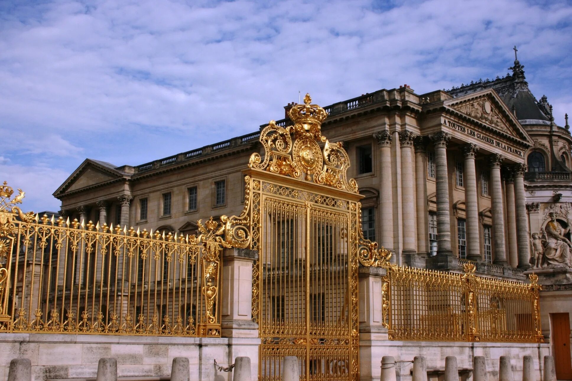 Почему версаль. Версаль Франция. Версальский дворец. Версаль. Версаль (Palace of Versailles). Версаль (Palace of Versailles) внутри.