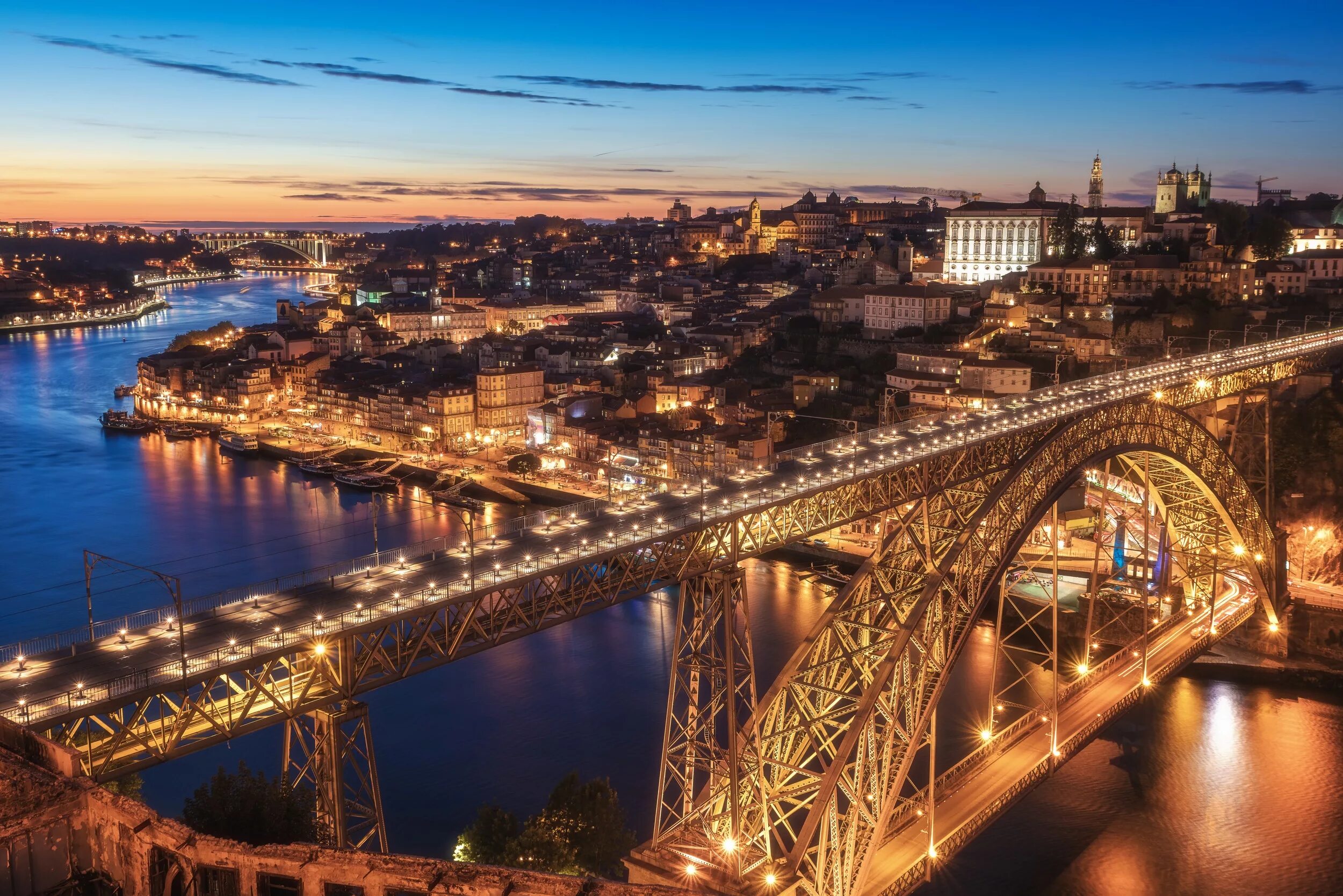 Город порту на реке. Мост в Порто. Понти-ди-Дон-Луиш i. Португалия порту мост. Мост в Буэнос Айресе.
