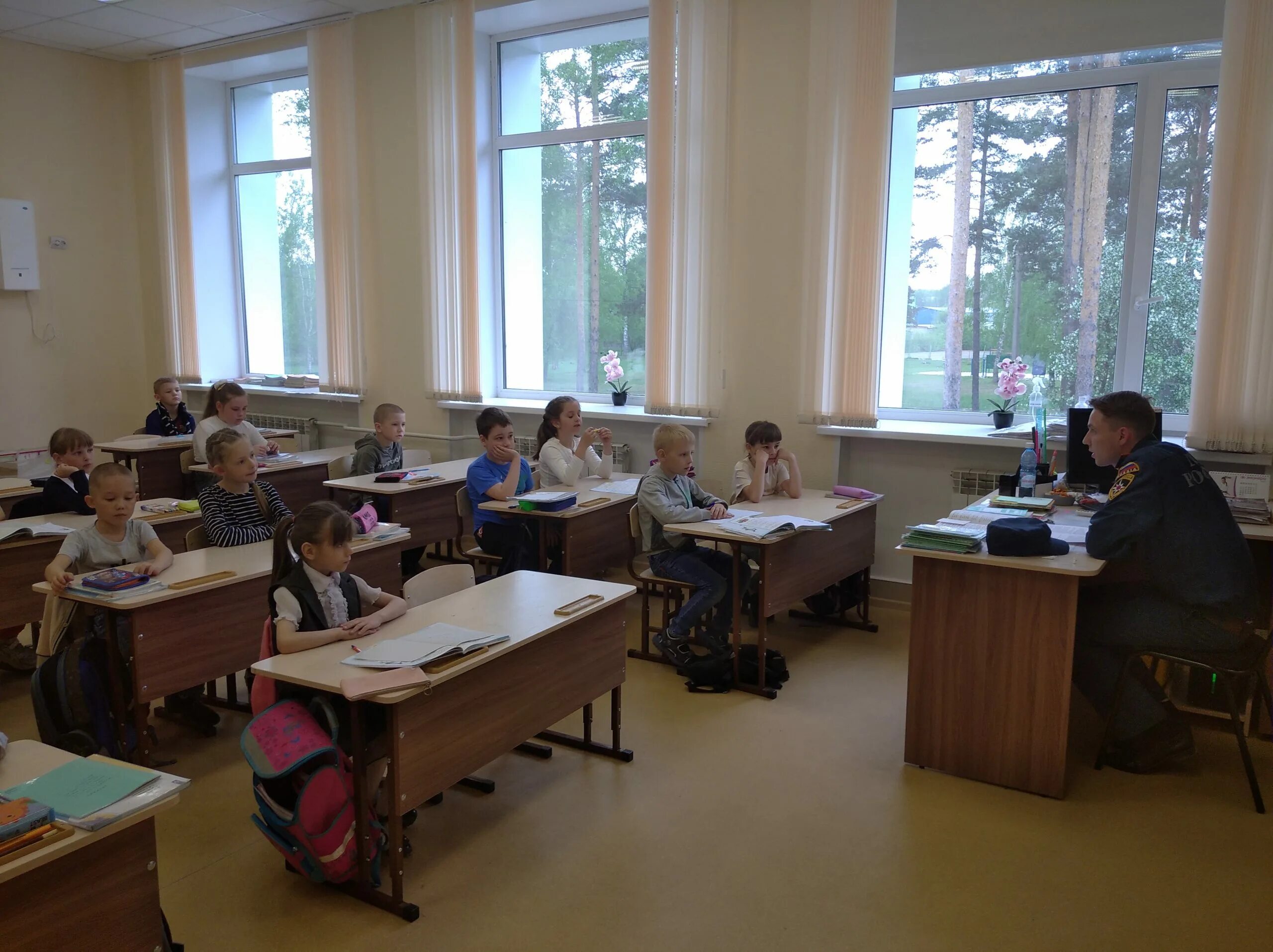 Сайт школы номер 19. Школа 26 сургут. Школа 19 пироговский бассейн. Школа 19 армавир краснодарский край. Школа номер 19 пироговский.