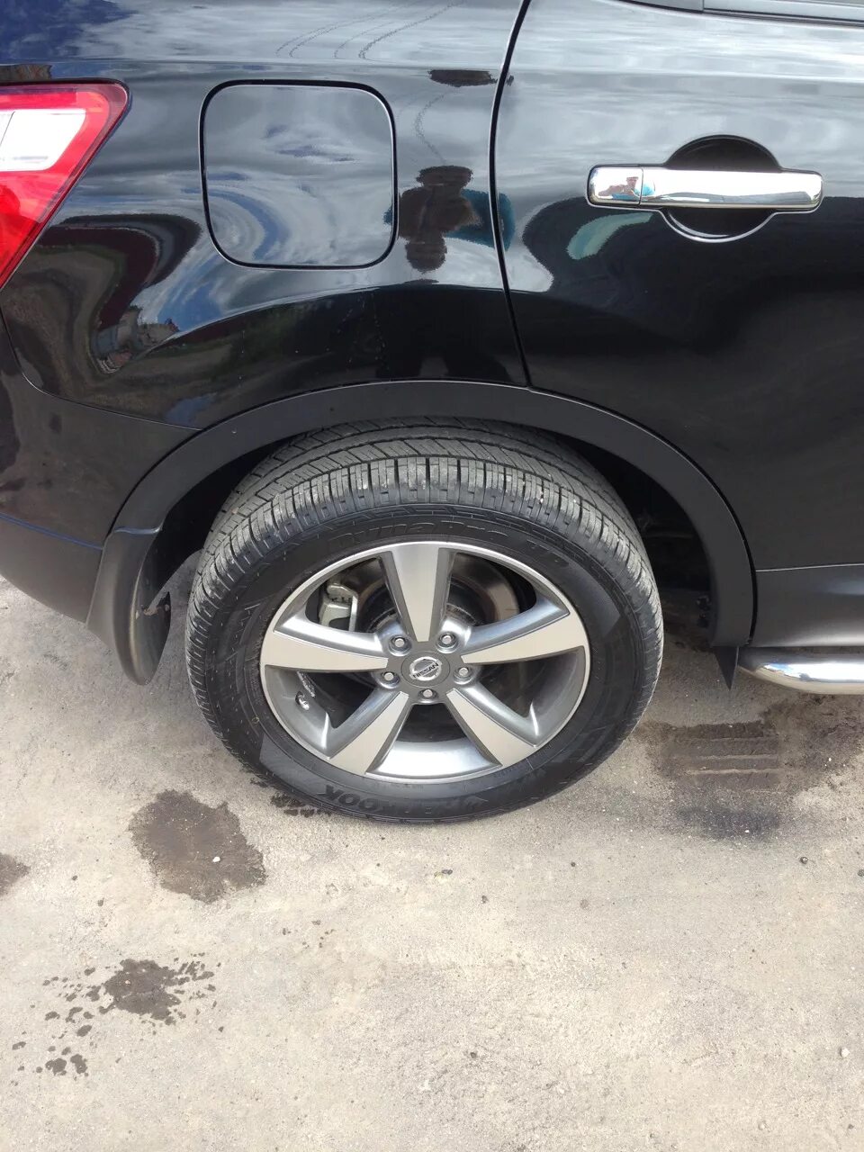 Qashqai диски r17 оригинал. Резина кашкай 17. Колеса 235/50/18 на кашкай. Диски ниссан оригинал 17. Штатные диски qashqai r17.