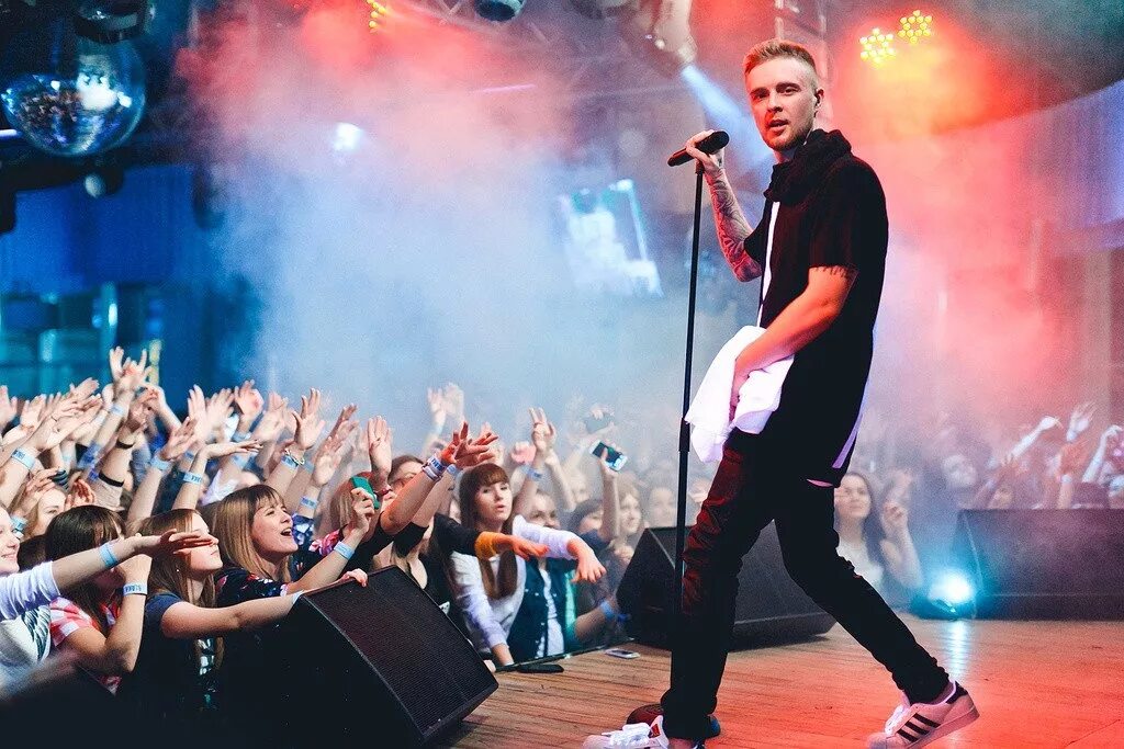 Кто выступает под. Кто выступает под. Кто выступает под. Дима билан 2022. Егор крид концерты 2022.