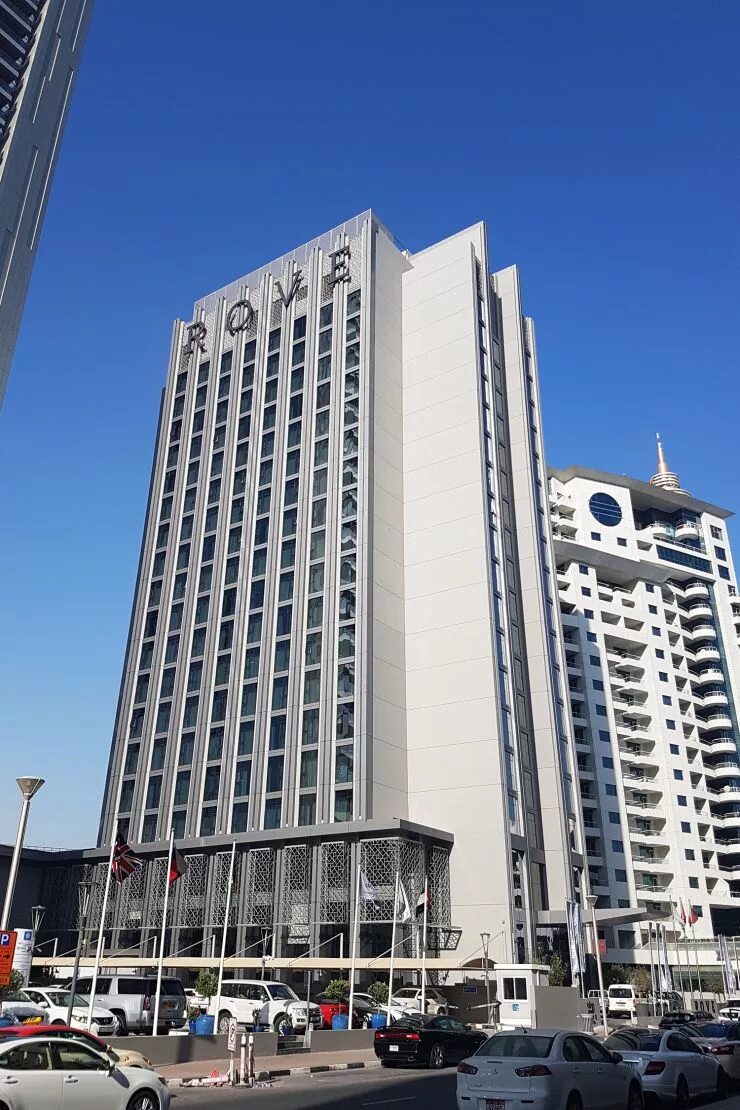 Дубай отель rove downtown. Rove dubai marina 3. Отель rove city centre дубай. Rove marina. Отель rove city centre дубай.