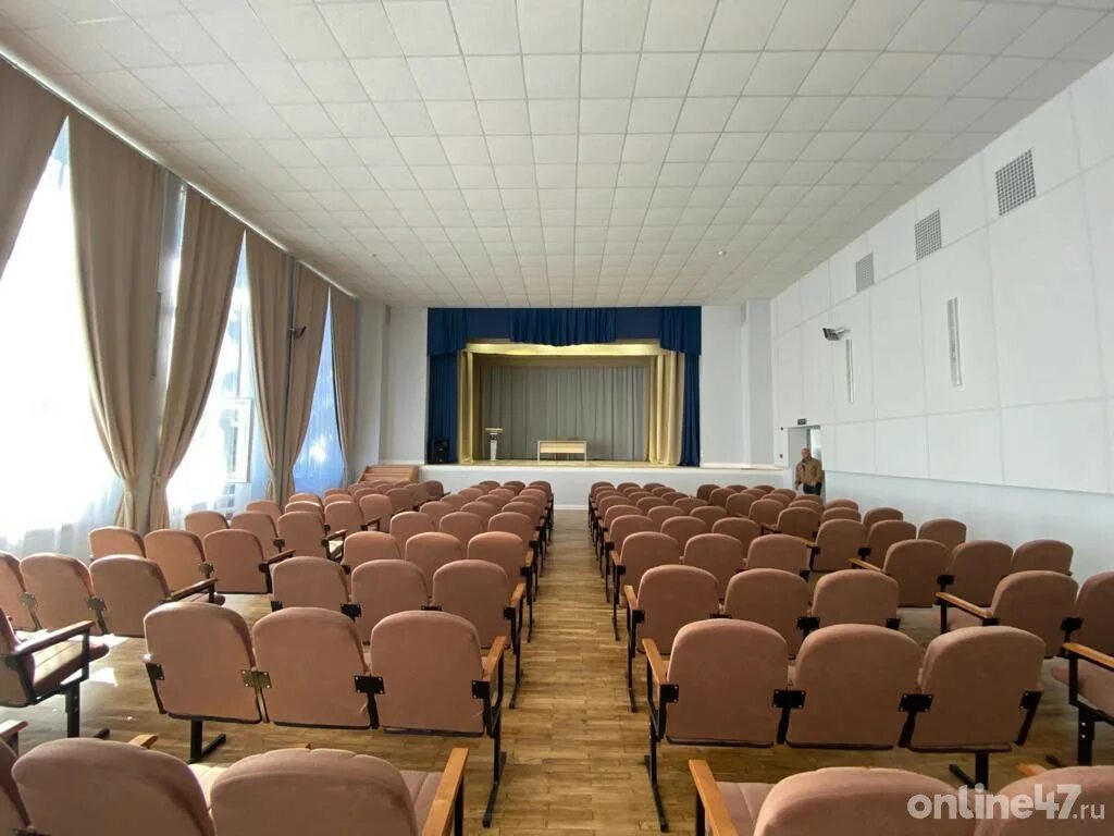 Дворец культуры бмз брянск зал. Дк балашиха зрительный зал. Ремонт дк. Ремонт дк. Ремонт дк.