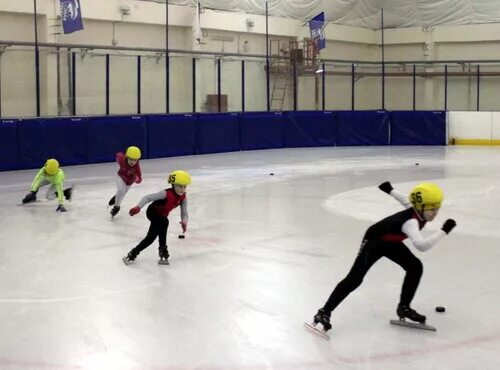 пещера ледяная тверская область. хоккейная команда старица. ледовая арена старица. хоккей команда тверичи 2007 год. тверь ледовый дворец кристалл.