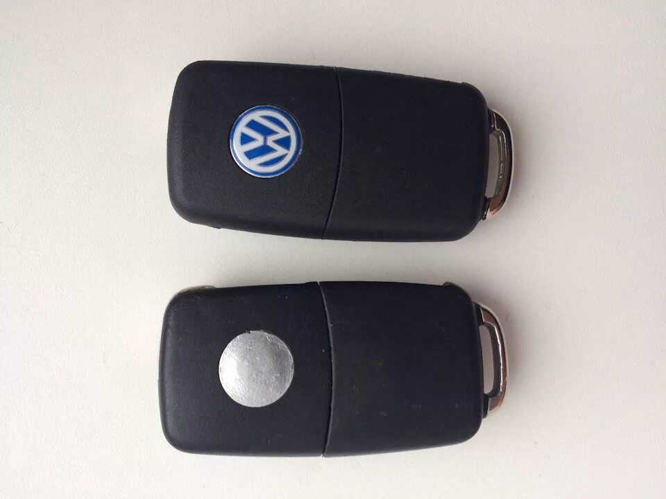Купить Корпус ключа VW VOLKSWAGEN Touareg 3 кнопки с логотипом - 1 570р. (код 25