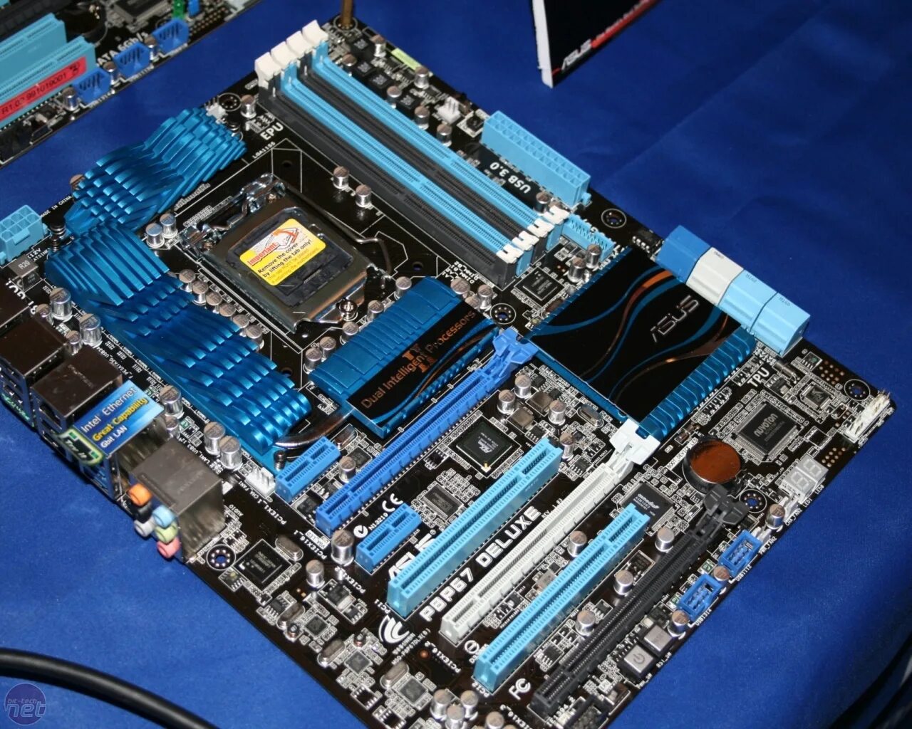 ASUS lga1155. Socket lga1155. LGA 1155 motherboard. Материнская плата ASUS lga1155. Материнская плата процессор интел