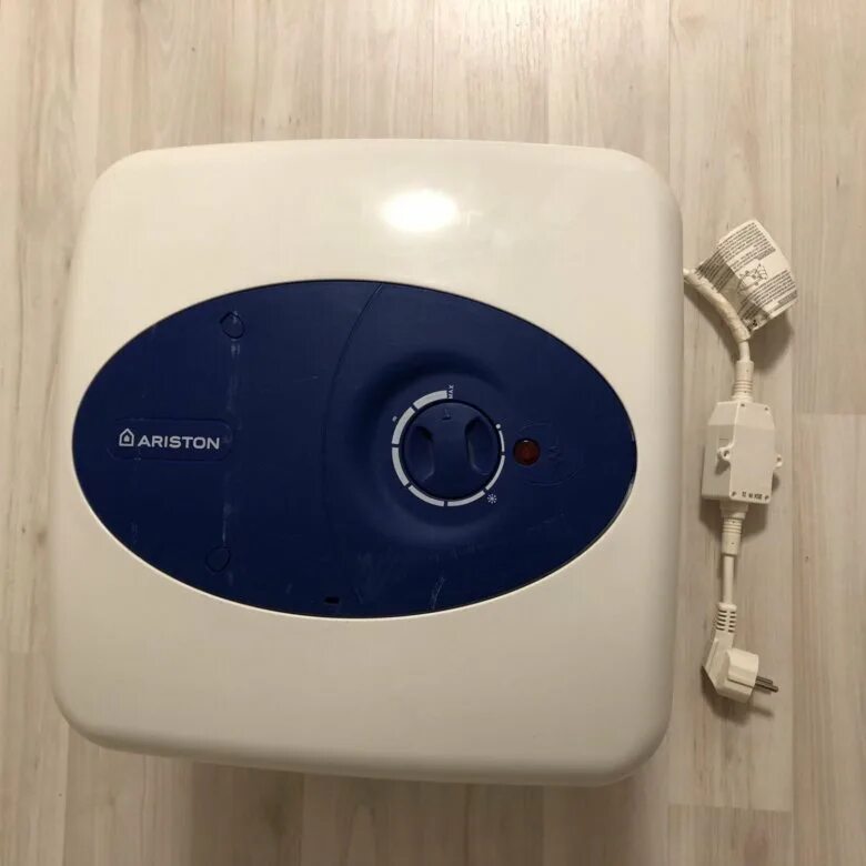 Водонагреватель ariston shape 30 r/5. Ariston abs andris lux 10 ur. Ariston 15 ur. 3100607 водонагреватель abs andris lux 15 ur (аналог haier es15v-q2(r). Водонагреватель аристон 15 литров.