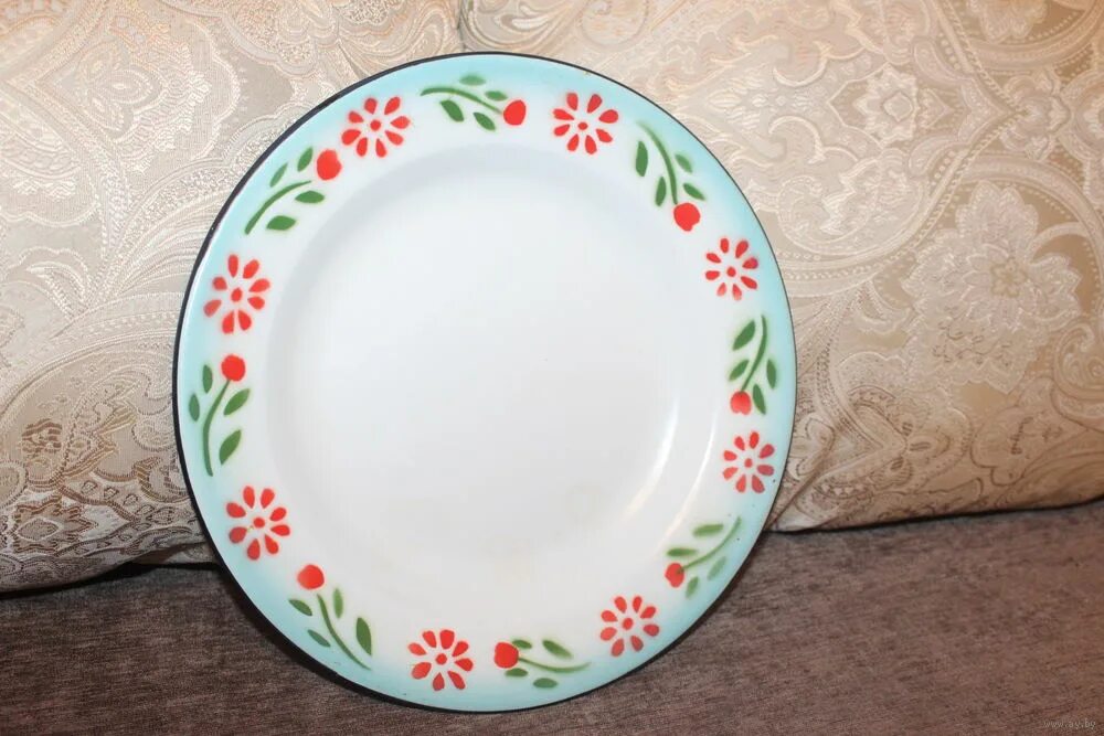 Клейма эмалированной посуды. Советские тарелки. Эмалированная миска СССР. Тарелка с советским узором. Советские эмалированные тарелки