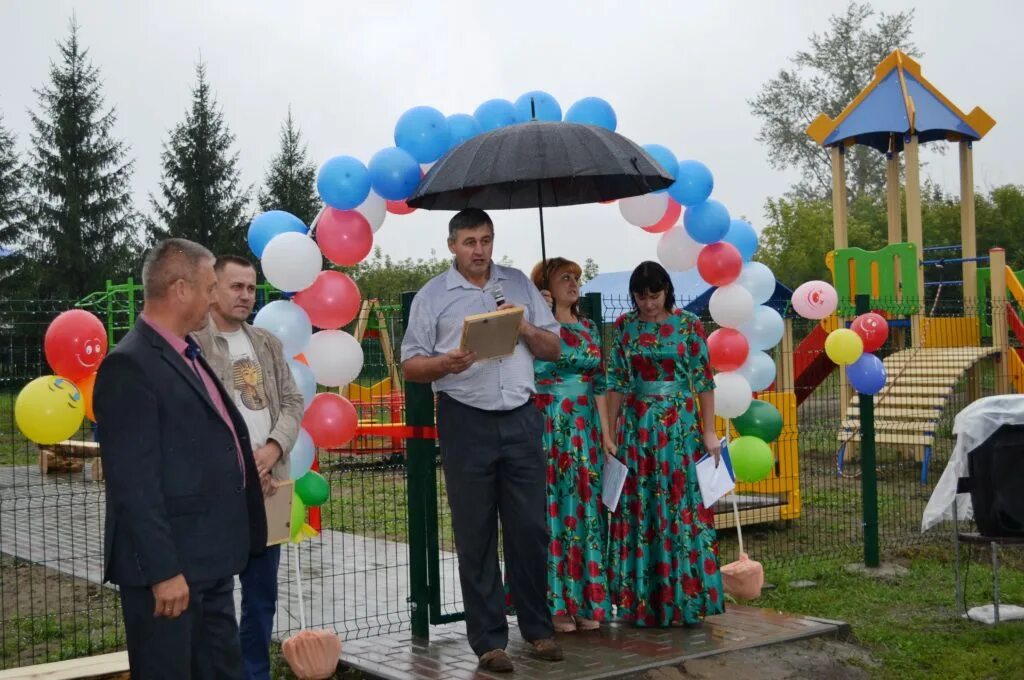 Погода в тяхте алтайского края. Тяхта Алтайский край Кытмановский район. Кытмановский сельсовет Кытмановского района Алтайского края. Кытмановский район село Тяхта. Сельская администрация поселок Октябрьский Кытмановский район.