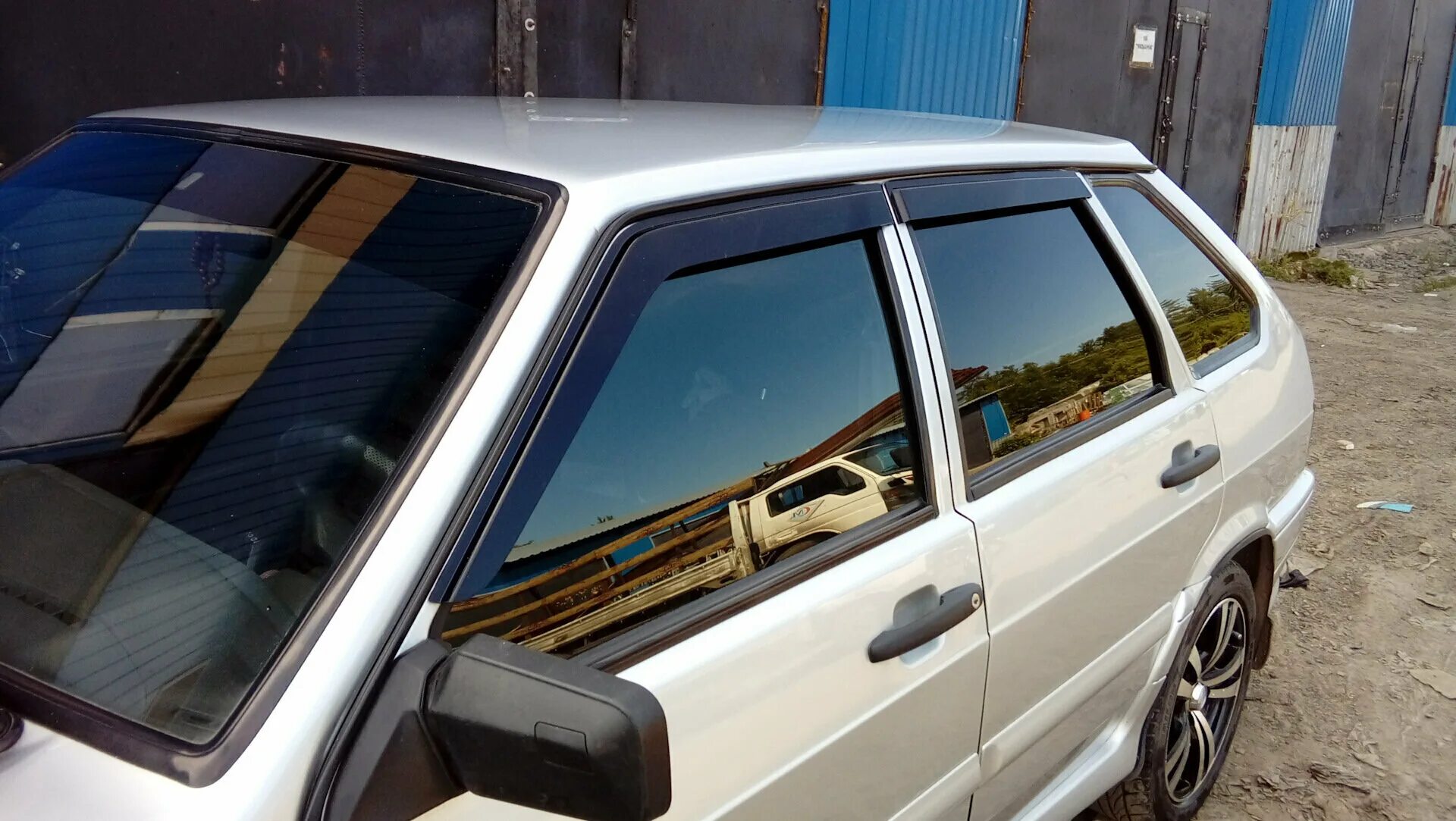 дефлекторы ваз 2115