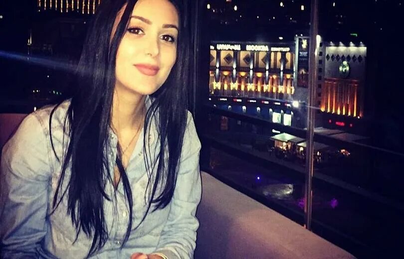 Christina yeghoyan merk. Кристин егоян. Qristine exoyan. Qristine abrahamyan. Кристин егоян.