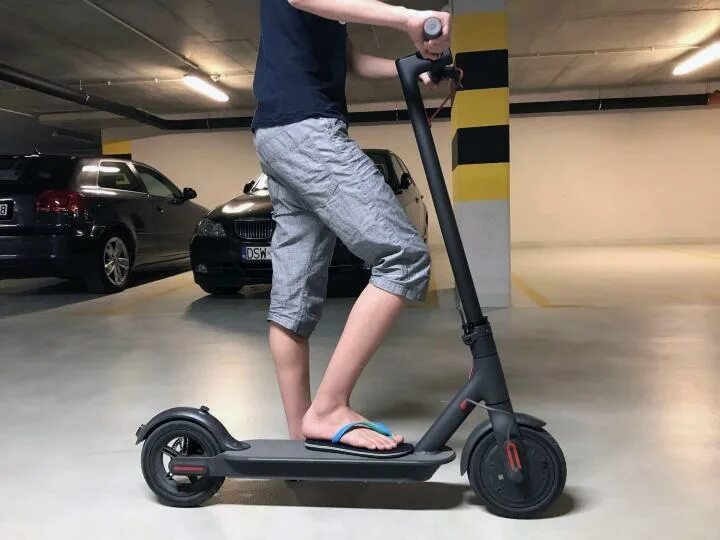 Xiaomi mijia pet. Электросамокат Xiaomi m365. Xiaomi Mijia m365. Электросамокат Xiaomi m365 Pro. Xiaomi Scooter m365.