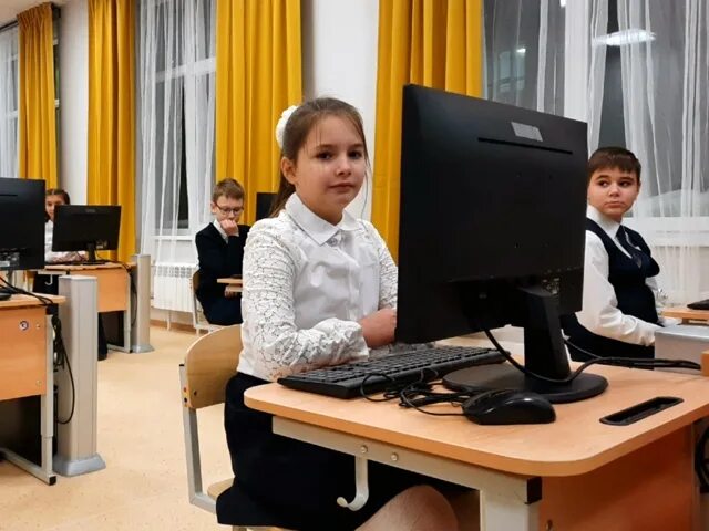 Лицей 1 североморск. Кванториум североморск лицей. директор лицея североморск. директор лицея 1 североморск.