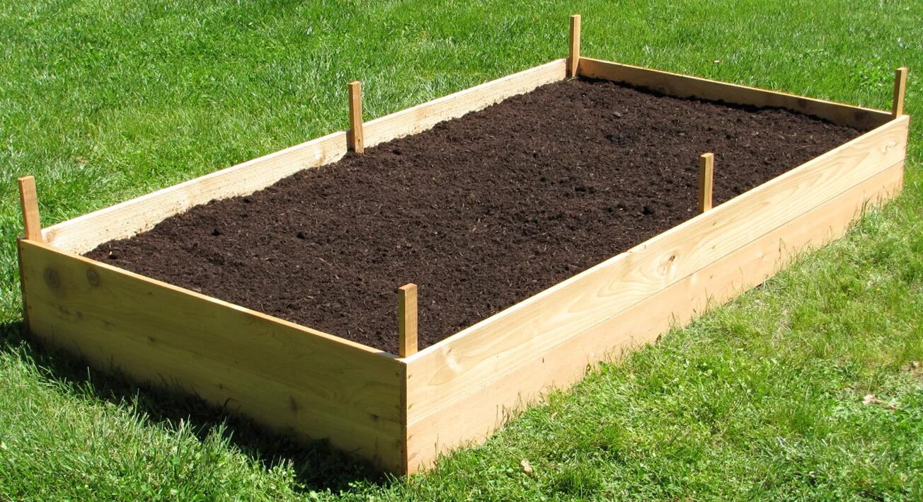 Высокие грядки из шпал. Металлический каркас для грядок. Высокие грядки. Грядки земляные. Грядка пустая.