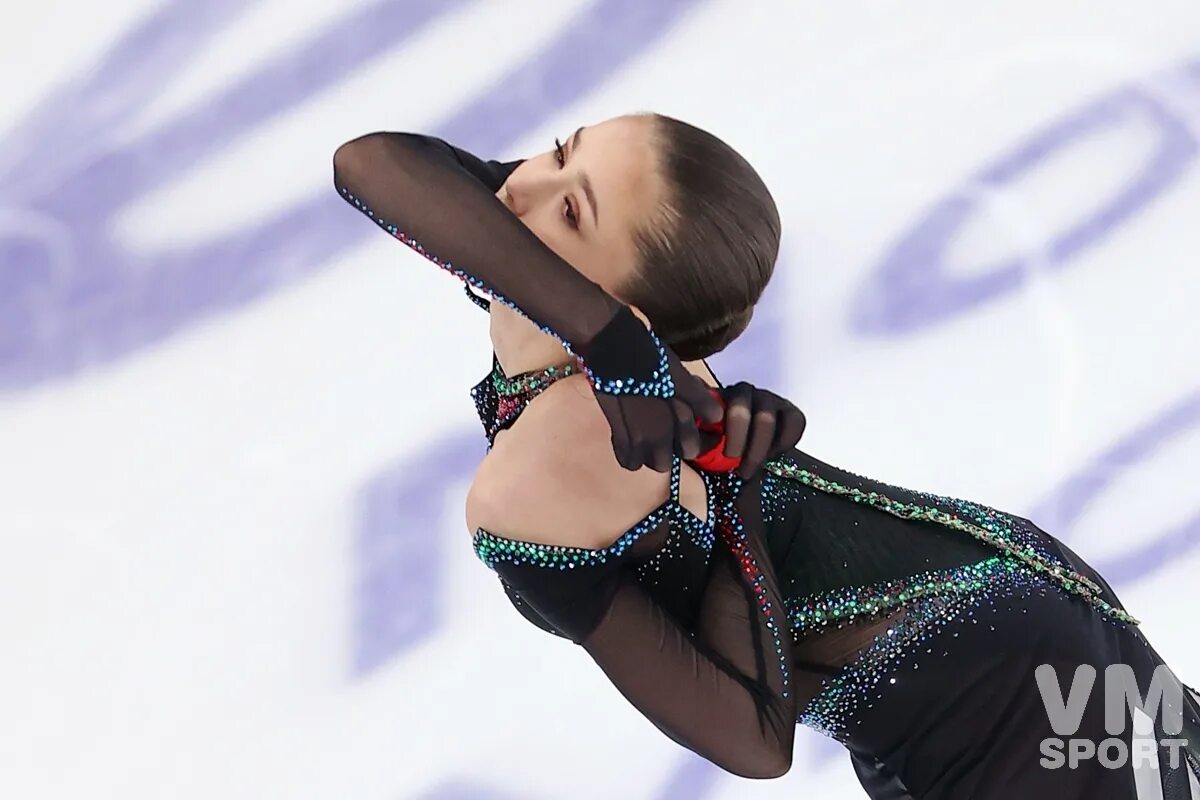 Камиле валиевой фото. Камила Валиева болеро начало. Марина Валерьевна Краснодарский край фигурное катание. Болеро начало программы. Болеро Камила Валиева начальная позиция.