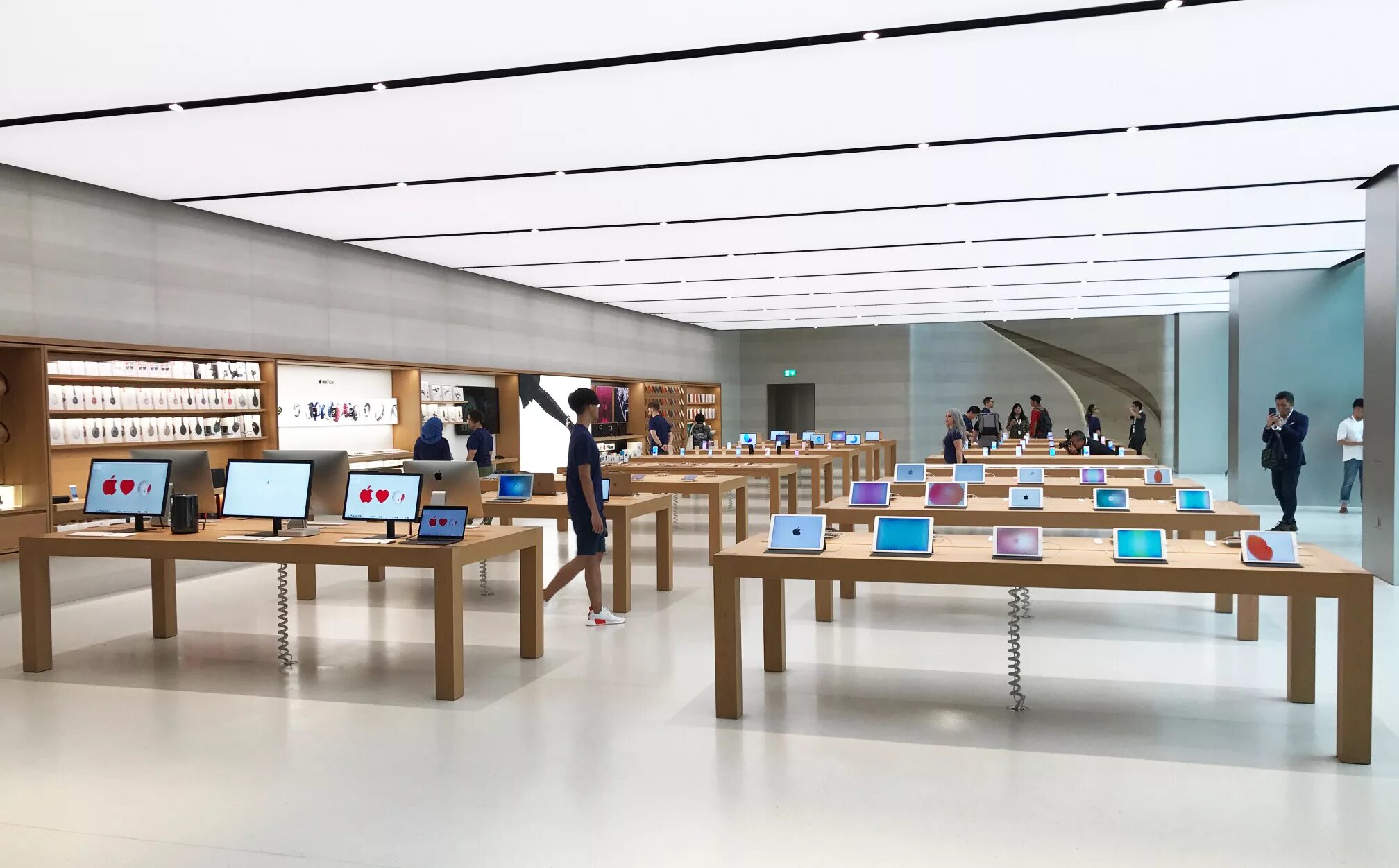 Apple store в нижнем новгороде. Купертино магазин apple. электронный магазин apple. электронный магазин apply. apple store iphone.