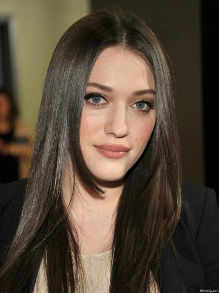Темно русый как выглядит. Темно русый как выглядит. Шарлотта ле бон улыбка. Эш браун цвет волос. Julia saner 2020.