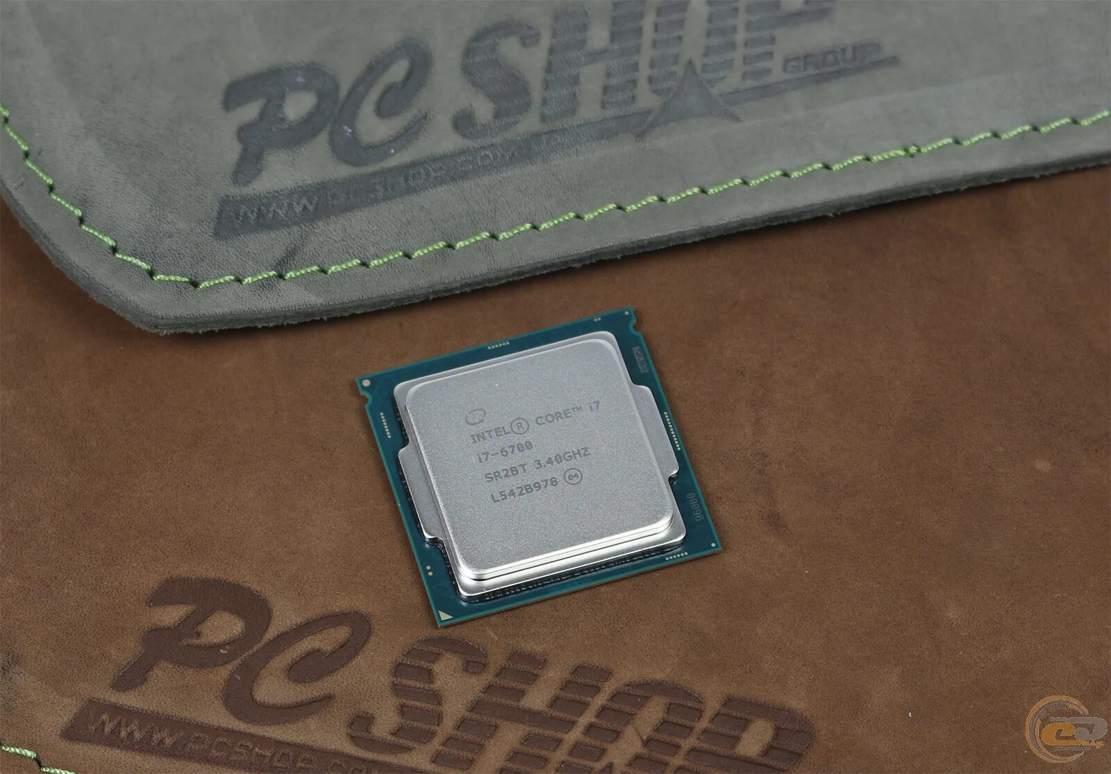 Intel r core tm i7 6700hq. Core i7 6700. intel core i7 6700k поддержка оперативной памяти. 13 линейка intel. intel 13 th обложка.