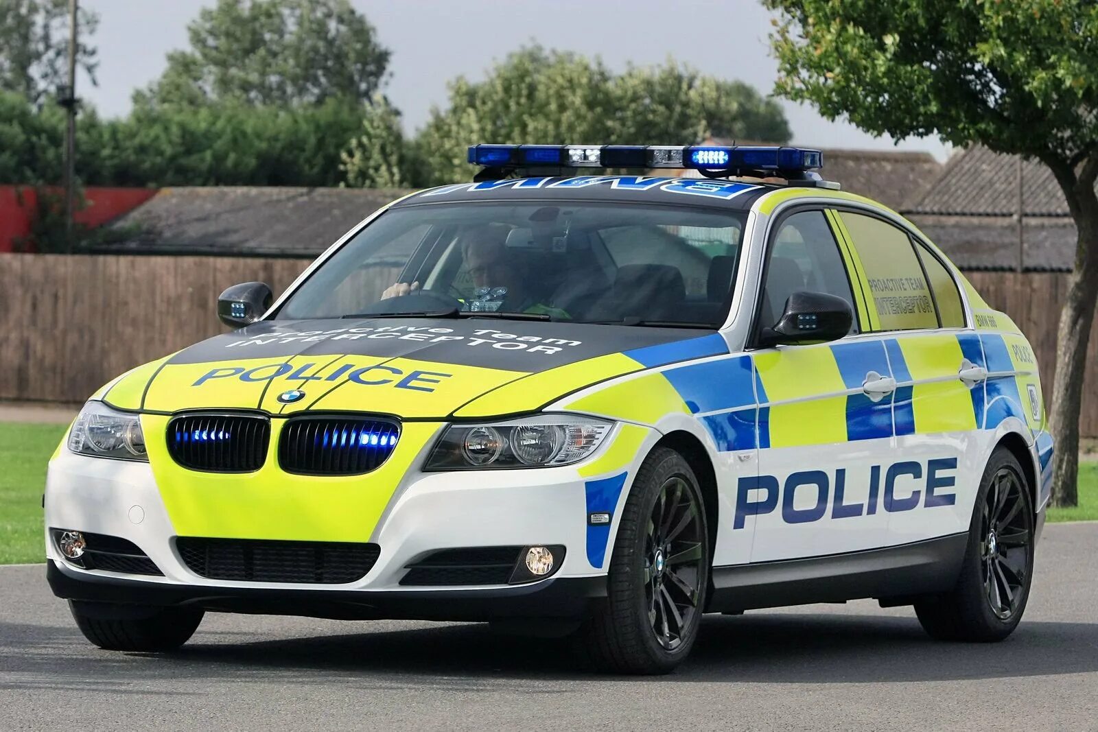 Картинка полиция машина. BMW Police uk 2006. BMW uk Police 2001. Audi 80 Polizei. BMW 3 Series Police.
