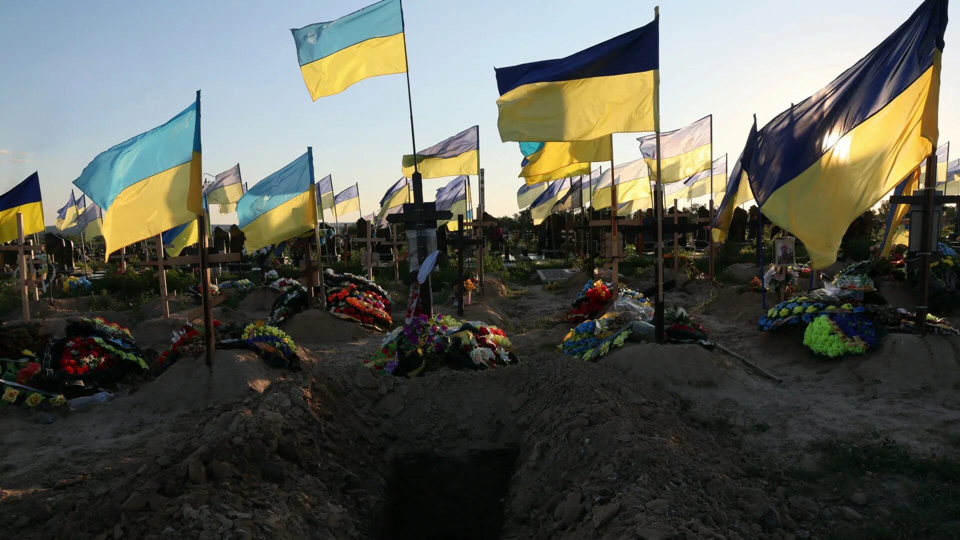 Украинские новости на русском языке последние сегодня. Кладбища ВСУ на Украине. Украинские военные. Украинские кладбища ВСУ.