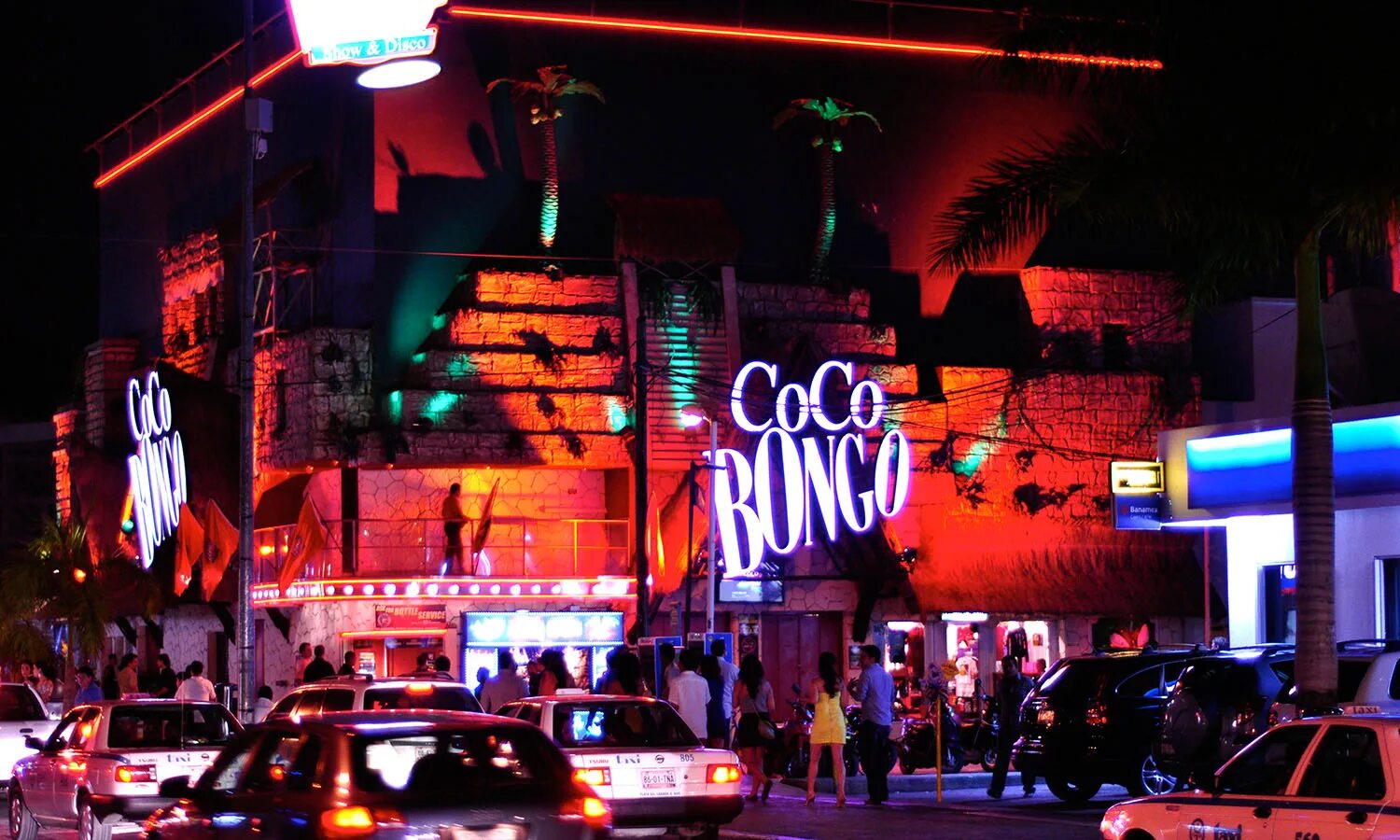 Coco bongo. Коко бонго мексика. коко бонго мексика плая-дель-кармен. coco bongo канкун. дискотека в доминикане coco bongo.