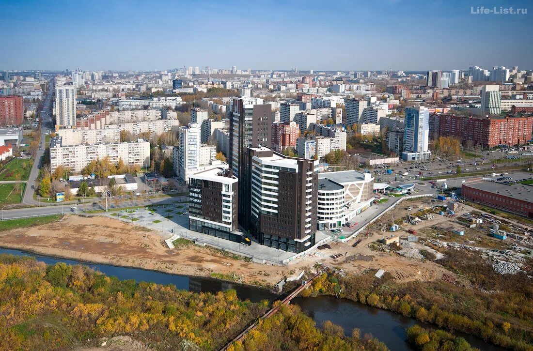 Загородные районы екатеринбурга. Жилой квартал Clever Park Екатеринбург. Район Клевер Екатеринбург. ЖК Исеть парк Екатеринбург. Исеть парк Екатеринбург пик.