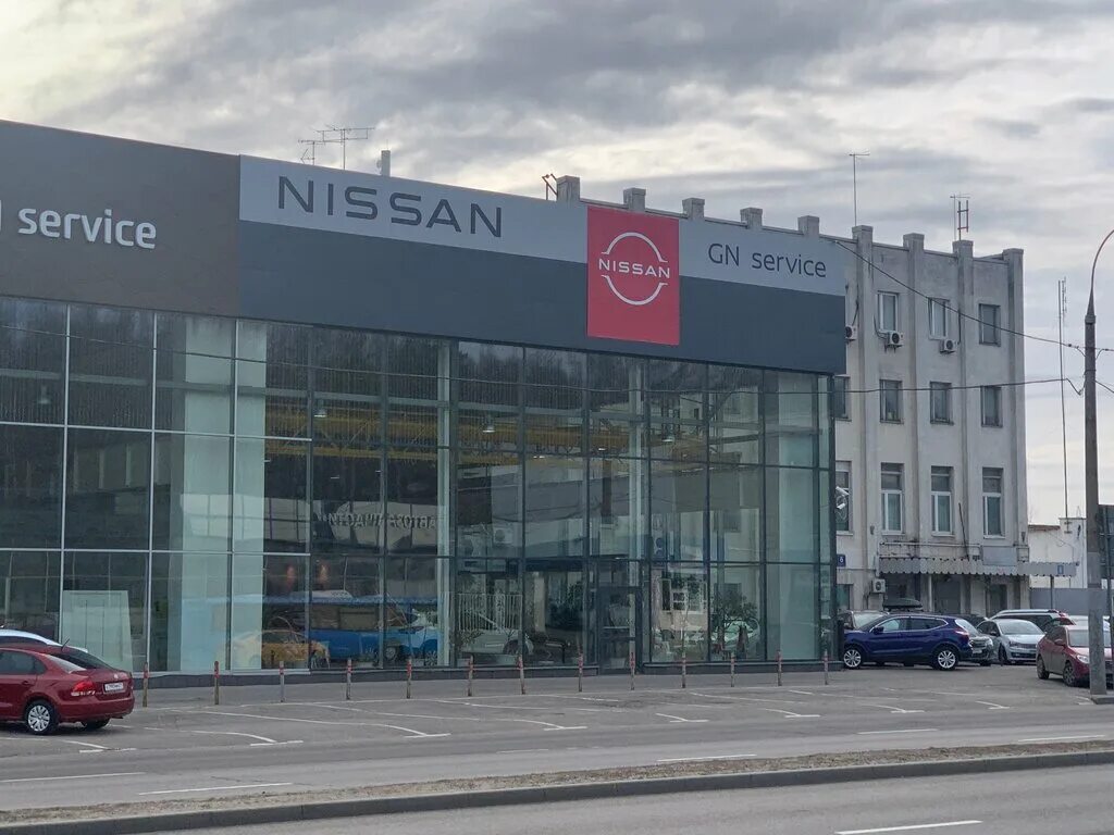 Дилер ясенево. GN сервис Ясенево. GN service Hyundai Ясенево. Автосалон Nissan. Дилер Ниссан в Москве.