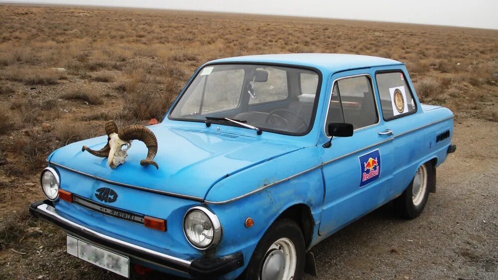 Горбатый запорожец змз 968. Голова запорожец. Запорожец 2005 года. Заз 968. Голова запорожец.