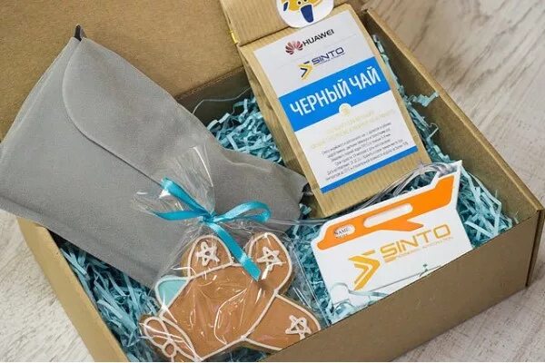 Бумага в коробку как называется. Бумага в коробку как называется. Мятая бумага в коробке. Коробка с наполнителем для подарка. Подарочная коробка с косметикой.