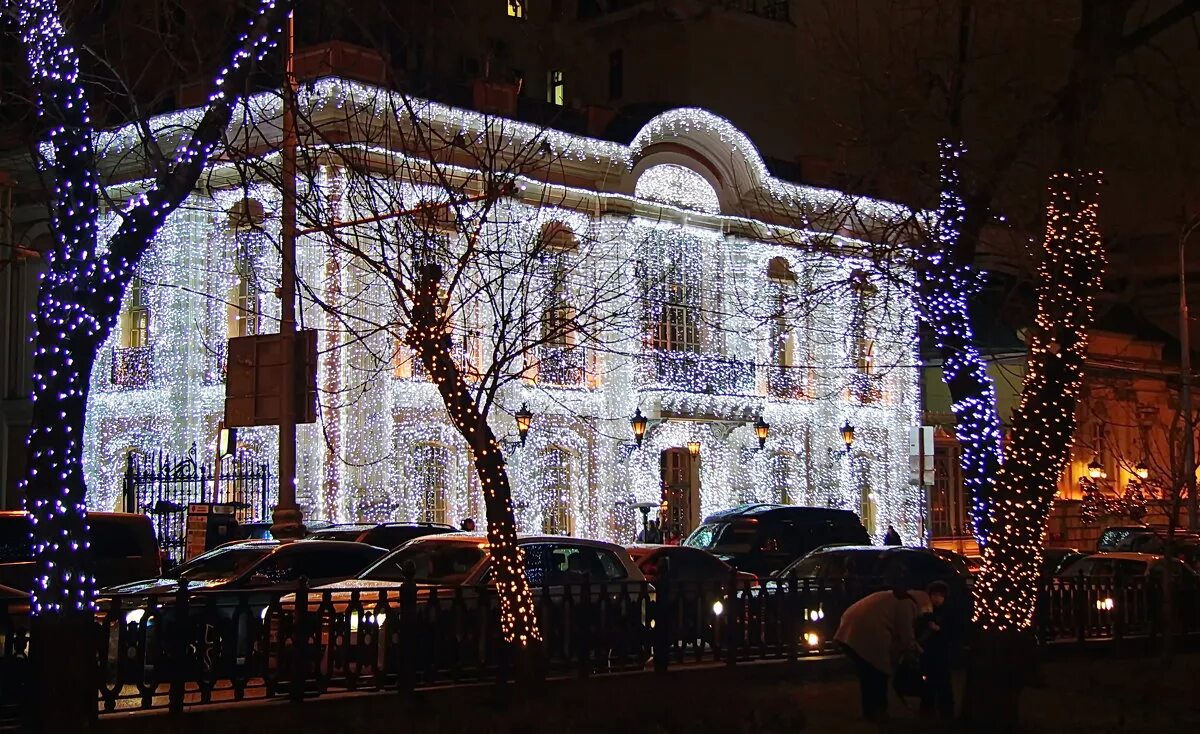 Дом хрусталь. Дом хрусталь. Дом хрусталь. Сахарница хрусталь серебро. Белочка в хрустальном доме.