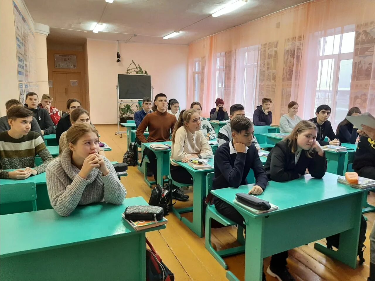 Школа в сальске. Школа 10 Сальск. Школа 6 Сальск. Школа 3 Сальск. Школа 10 Сальск учителя.