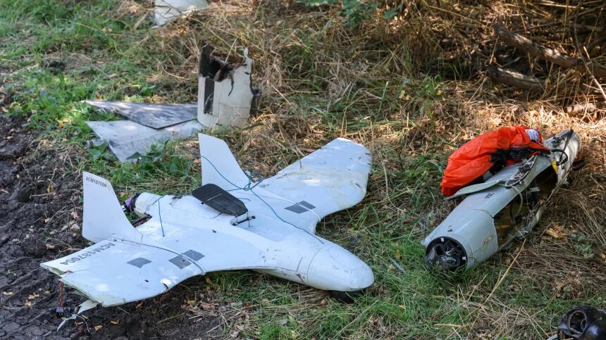 Новороссийск сбитые беспилотники. Украинские бпла самолетного типа. украинский беспилотник самолетного типа. сбитые беспилотники в крыму.
