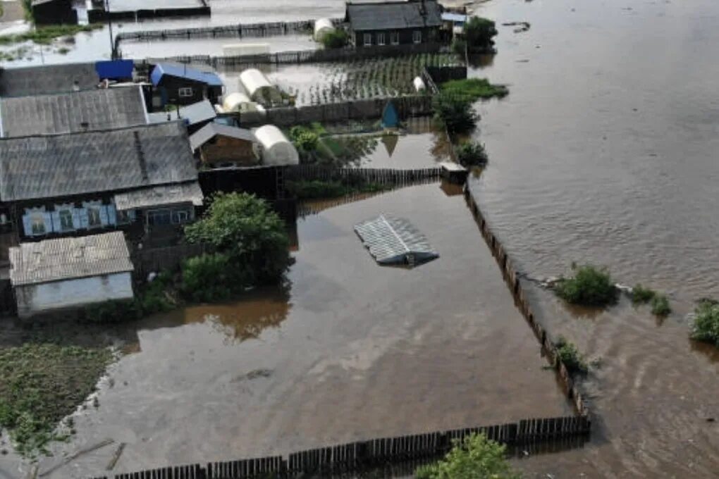 Где затапливает город. Наводнения на Байкале. Памятник в Тулуне наводнение. Затопленные улицы в Краснодаре. Краснодарский край затопило.