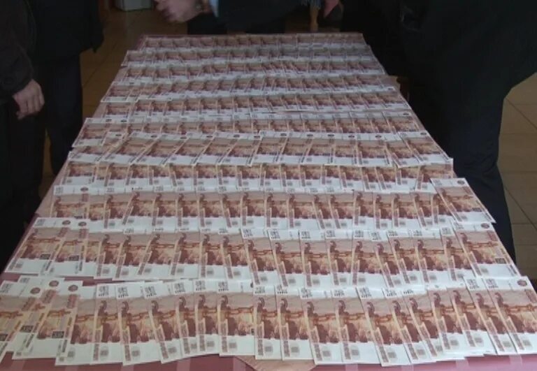 В Петербурге сотрудники МВД России изъяли более 400 млн рублей, полученных в рез