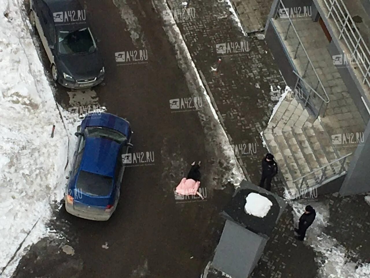 Год он разбит