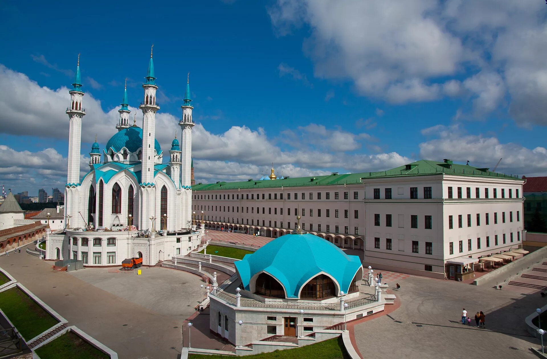Фотографии ПЛОЩАДЬ ТЫСЯЧЕЛЕТИЯ КАЗАНЬ