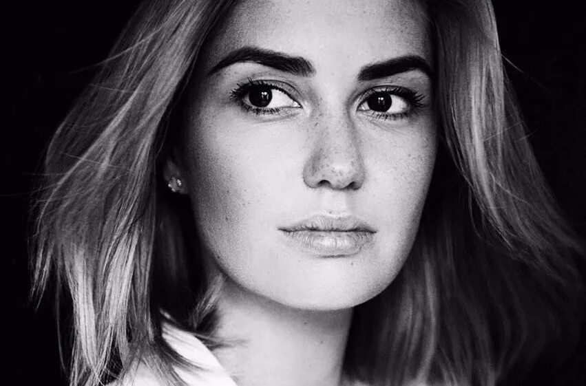 Муцениеце, агата эдгаровна. Агата муцениеце. Актриса агата муцениеце. Агата муцениеце фото. Ага а муцениеце.