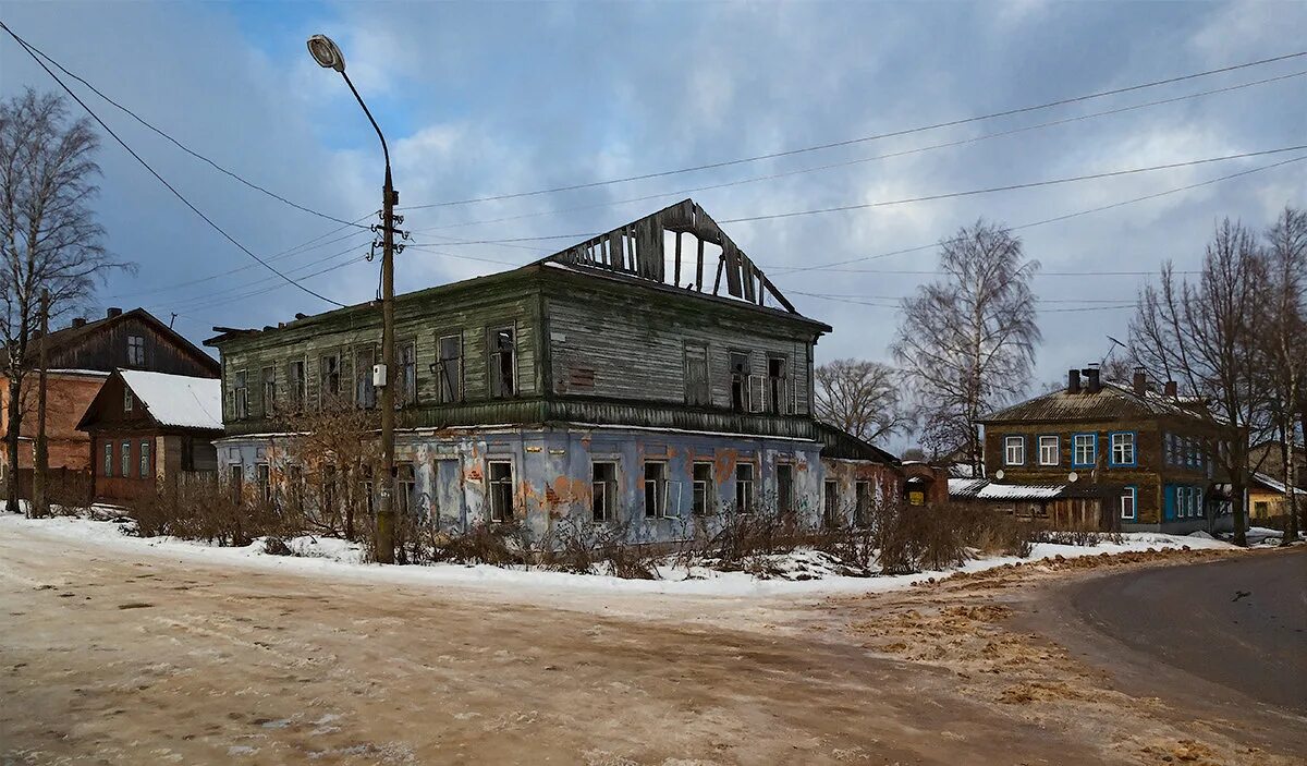 Уездная дом 4. Провинциальный город. Старый Уездный город России. Уездные города России. Провинциальный городишко.